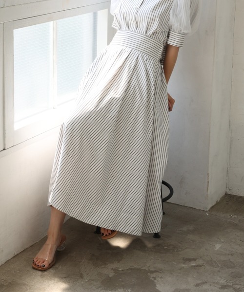 one after another NICE CLAUP（ワンアフターアナザーナイスクラップ）の「バックリボン美シルエットスカート（セットアップのブラウスあり）（スカート・レディース・オフホワイト/ブラック/ブルー系その他/レッド・FREE）」の3枚目の写真