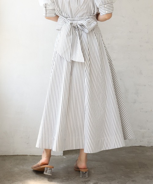 one after another NICE CLAUP（ワンアフターアナザーナイスクラップ）の「バックリボン美シルエットスカート（セットアップのブラウスあり）（スカート・レディース・オフホワイト/ブラック/ブルー系その他/レッド・FREE）」の13枚目の写真