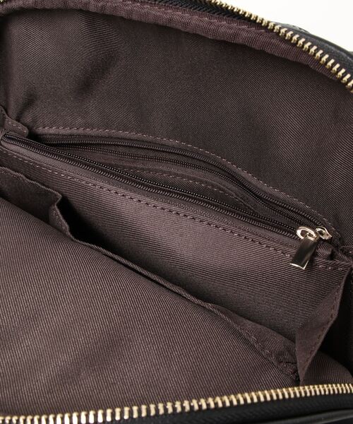 SAC（サック）の「スエード調オリジナルパンチング柄リュック  SAC unit（バックパック/リュック・レディース・キャメル/ブラック/グレー・FREE）」の7枚目の写真