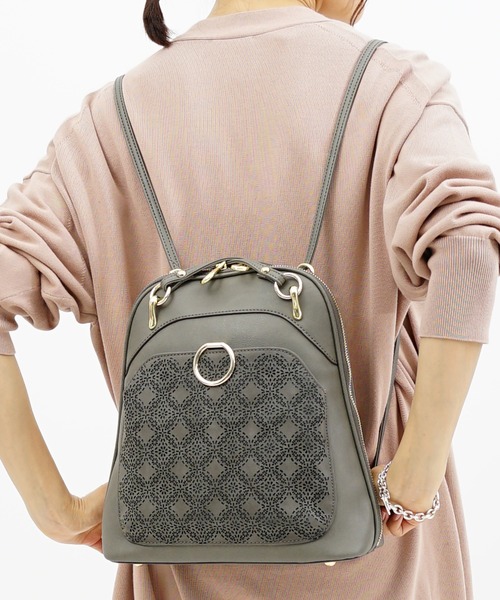 SAC（サック）の「スエード調オリジナルパンチング柄リュック  SAC unit（バックパック/リュック・レディース・キャメル/ブラック/グレー・FREE）」の2枚目の写真