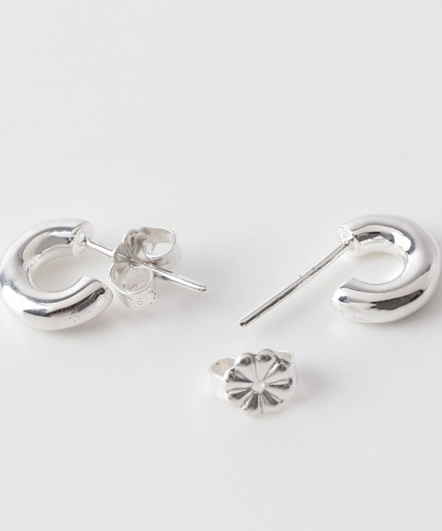 URBAN RESEARCH ROSSO WOMEN（アーバンリサーチ　ロッソ）の「ROMANIN　BAMBINA hoops（ピアス（両耳用）・レディース・シルバー・-）」の2枚目の写真