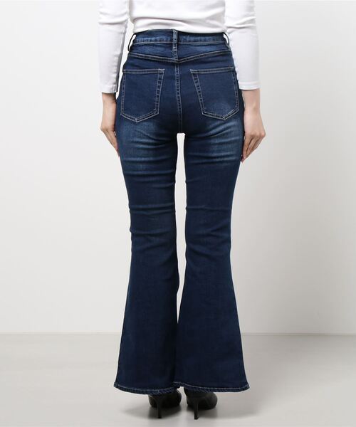 FIG&VIPER（フィグアンドバイパー）の「センタースリットSTデニムフレアPT（デニムパンツ・レディース・ブラック/ブルー・MEDIUM/SMALL）」の3枚目の写真