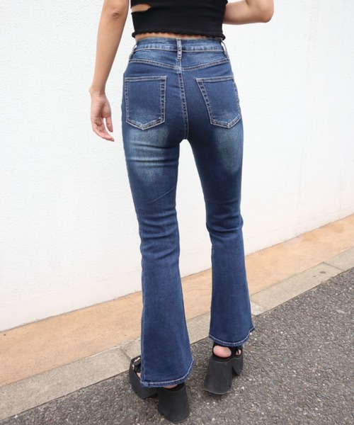 FIG&VIPER（フィグアンドバイパー）の「センタースリットSTデニムフレアPT（デニムパンツ・レディース・ブラック/ブルー・MEDIUM/SMALL）」の17枚目の写真