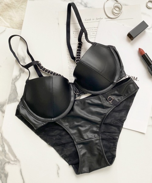 tu-hacci（ツーハッチ）の「レザーライクデュレロンブラ＆ショーツ