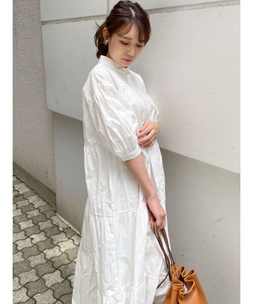 dazzlin（ダズリン）の「ティアードAラインシャツワンピース（ワンピース・レディース・オフホワイト/ブラック・FREE）」の4枚目の写真