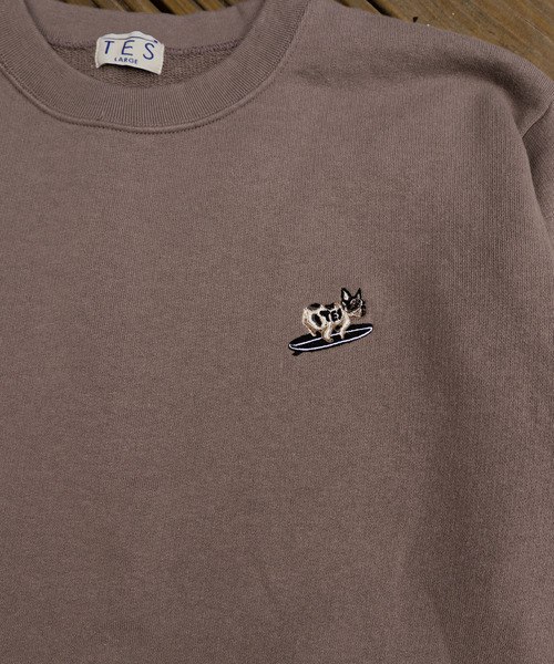 The Endless Summer(エンドレスサマー)の「TES TURN BUHI EMB CREWNECK SWEAT / クルーネックスウェット(スウェット・メンズ・ブラック/イエロー系その他/チャコール/ブルーグレー・MEDIUM/X-LARGE/LARGE/SMALL)」の9枚目の写真