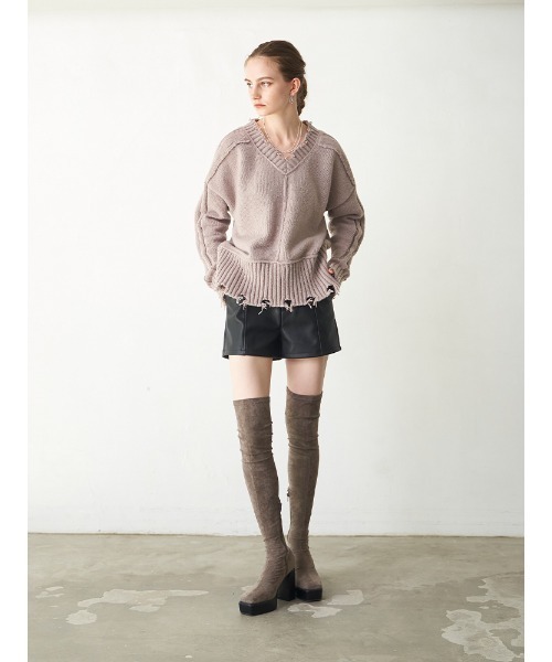 ENVYM（アンビー）の「Ｖネックアウトシームニット（ニット/セーター・レディース・ブラック/ベージュ/ホワイト・FREE）」の9枚目の写真