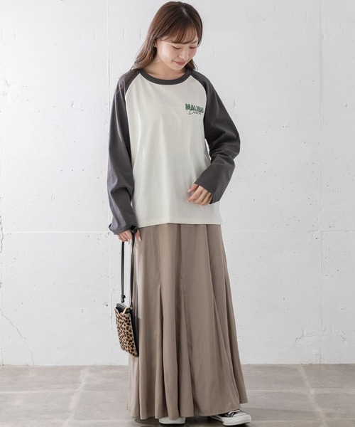 URBAN RESEARCH Sonny Label(アーバンリサーチサニーレーベル)の「ラグランロゴプリントロングTシャツ(Tシャツ/カットソー・レディース・モカ/スミクロ/イエロー・FREE)」の9枚目の写真