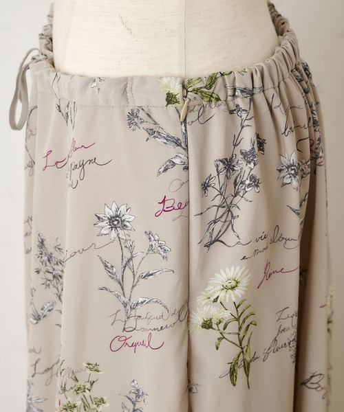 BEARDSLEY(ビアズリー)の「花プリントサルエルパンツ(その他パンツ・レディース・ブラック/ベージュ・FREE)」の4枚目の写真