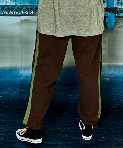 AlexanderLeeChang（アレキサンダーリーチャン）の「AlexanderLeeChang/アレキサンダーリーチャン BOMBER HEAT SWEAT PT ボンバーヒートスウェットパンツ　AC042112（スウェットパンツ・メンズ・グレー/ブラウン/ネイビー・2/3）」の21枚目の写真