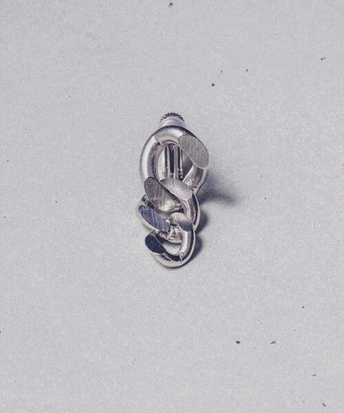 and cloud（アンドクラウド）の「Gradation Earring S / Single（イヤリング・レディース・イエローゴールド/シルバー系その他/シルバー/ゴールド系その他・FREE）」の5枚目の写真