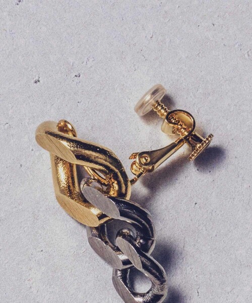 and cloud（アンドクラウド）の「Gradation Earring S / Single（イヤリング・レディース・イエローゴールド/シルバー系その他/シルバー/ゴールド系その他・FREE）」の7枚目の写真