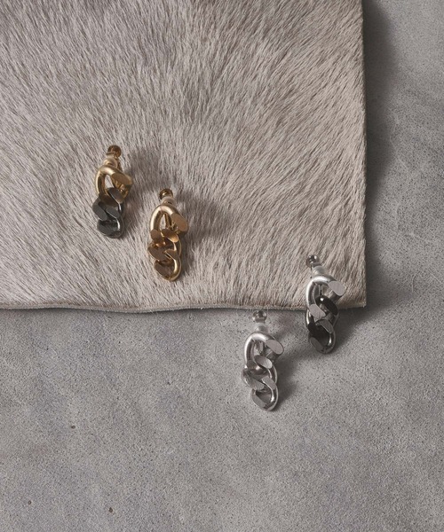 and cloud（アンドクラウド）の「Gradation Earring S / Single（イヤリング・レディース・イエローゴールド/シルバー系その他/シルバー/ゴールド系その他・FREE）」の2枚目の写真