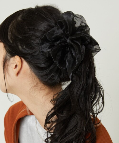 FREAK'S STORE（フリークスストア）の「シアーシュシュ（ヘアバンド・レディース・ブラック/ベージュ/キャメル・ONE SIZE）」の6枚目の写真