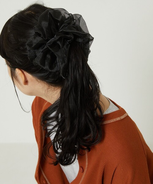 FREAK'S STORE（フリークスストア）の「シアーシュシュ（ヘアバンド・レディース・ブラック/ベージュ/キャメル・ONE SIZE）」の7枚目の写真