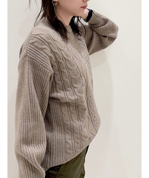 SHOO・LA・RUE（シューラルー）の「◆６色展開！洗濯機で洗えるざっくりもちもちケーブルニット（ニット/セーター・レディース・ライトブルー/サンドベージュ/ダークウッド/レモンイエロー/ピンク系/アイボリー・03/02/04）」の13枚目の写真