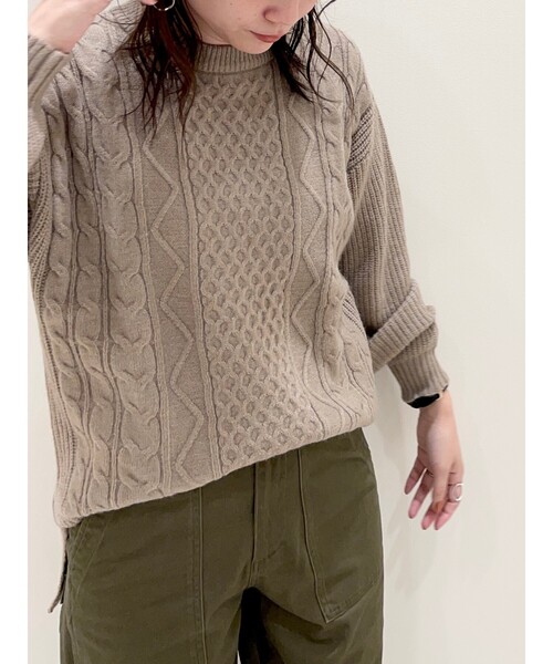 SHOO・LA・RUE（シューラルー）の「◆６色展開！洗濯機で洗えるざっくりもちもちケーブルニット（ニット/セーター・レディース・ライトブルー/サンドベージュ/ダークウッド/レモンイエロー/ピンク系/アイボリー・03/02/04）」の14枚目の写真