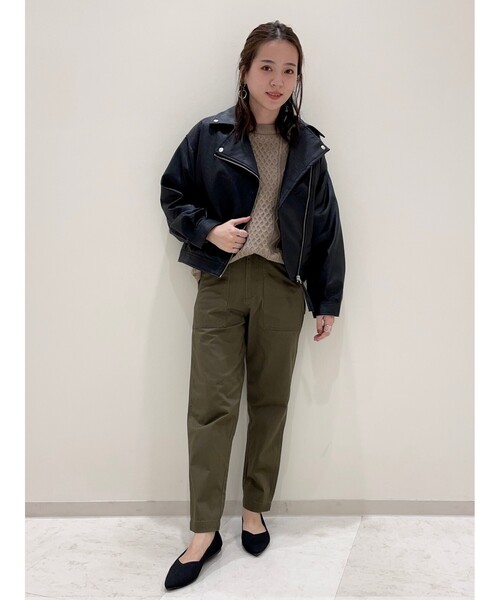 SHOO・LA・RUE（シューラルー）の「◆６色展開！洗濯機で洗えるざっくりもちもちケーブルニット（ニット/セーター・レディース・ライトブルー/サンドベージュ/ダークウッド/レモンイエロー/ピンク系/アイボリー・03/02/04）」の16枚目の写真