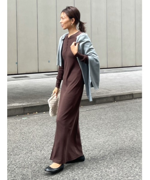ulu（ウル）の「Rib tight long dress（ワンピース・レディース・ブラウン・FREE）」の5枚目の写真
