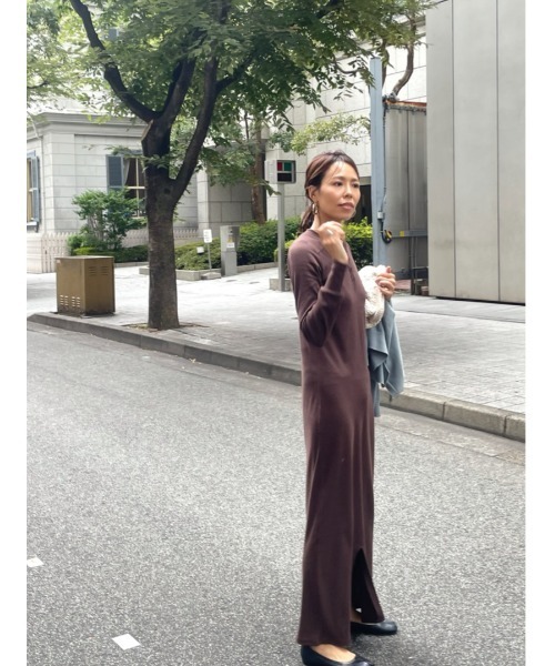 ulu（ウル）の「Rib tight long dress（ワンピース・レディース・ブラウン・FREE）」の14枚目の写真