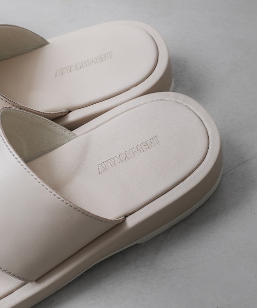 ATTACHMENT（アタッチメント）の「COW LEATHER サンダル / COW LEATHER