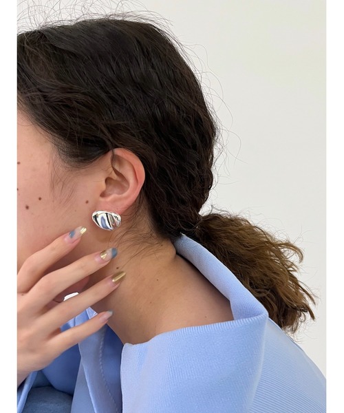 mystic（ミスティック）の「[eau un bijou]  heart (earring)（イヤリング・レディース・シルバー/ゴールド・ONE SIZE）」の2枚目の写真