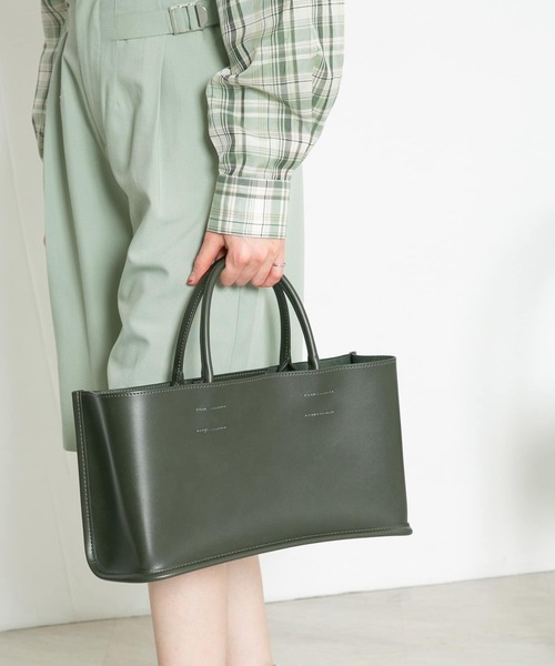 KBF(ケイビーエフ)の「ポーチ付きスクエアキューブハンドBAG(ハンドバッグ・レディース・ブラック/カーキ/キャメル・ONE)」の6枚目の写真