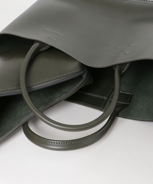 KBF(ケイビーエフ)の「ポーチ付きスクエアキューブハンドBAG(ハンドバッグ・レディース・ブラック/カーキ/キャメル・ONE)」の16枚目の写真