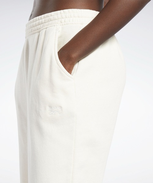 Reebok(リーボック)の「 クラシックス ノンダイ フレンチ テリー パンツ / Classics Non Dye French Terry Pants(スウェットパンツ・レディース・ナチュラル・SMALL/MEDIUM/LARGE/X-LARGE)」の3枚目の写真