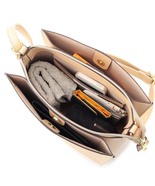 DRESKIP(ドレスキップ)の「◆一枚革風あおりショルダーバッグ(ショルダーバッグ・レディース・ブラック/ベージュ/アイボリー・00)」の10枚目の写真