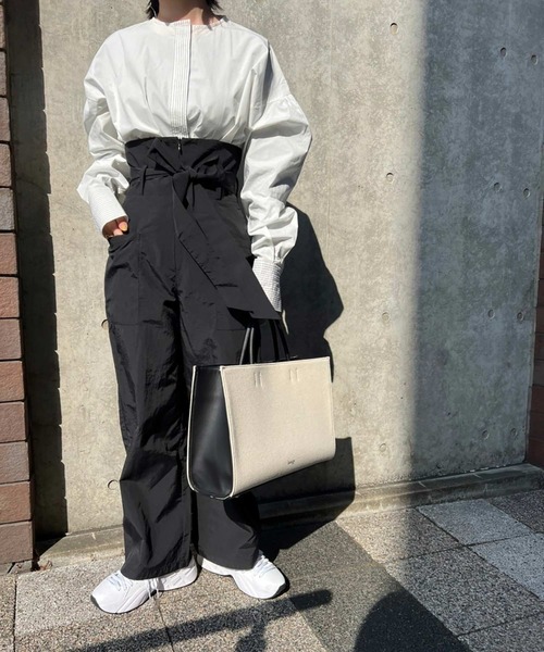 lawgy（ラウジー）の「high waist ribbon pants（その他パンツ・レディース・ブラック/アイボリー/パープル系・FREE）」の3枚目の写真