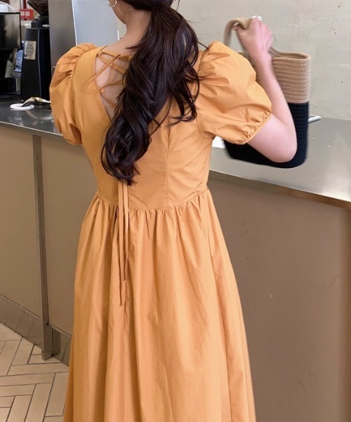 Opinion korean town（オピニオン コリアン タウン）の「YUGA バックオープン　パフスリーブフレアワンピース（ワンピース・レディース・ホワイト/ライトブルー/オレンジ/ライトイエロー/ブラック・FREE）」の5枚目の写真