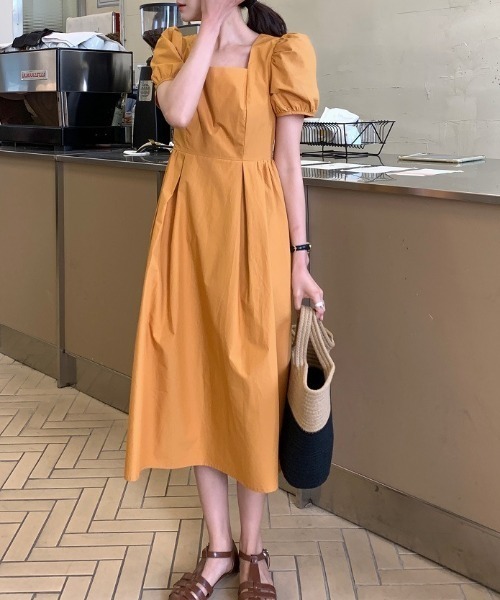 Opinion korean town（オピニオン コリアン タウン）の「YUGA バックオープン　パフスリーブフレアワンピース（ワンピース・レディース・ホワイト/ライトブルー/オレンジ/ライトイエロー/ブラック・FREE）」の13枚目の写真