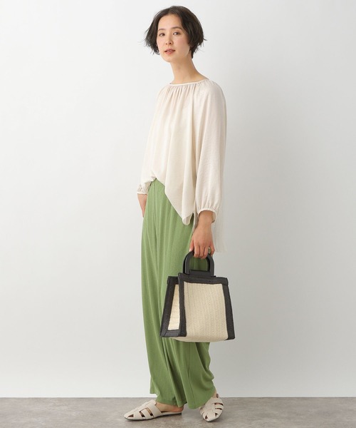 LEPSIM（レプシィム）の「2WAYギャザーブラウス　273844（シャツ/ブラウス・レディース・カーキ/ライトピンク/オフホワイト/ネイビー・FREE）」の20枚目の写真