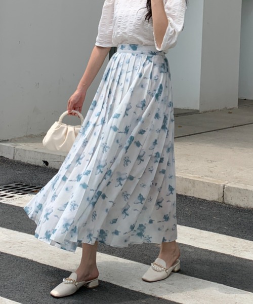 Diosfront（ディオスフロント）の「花柄プリーツフレアロングスカート