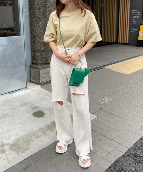 one after another NICE CLAUP（ワンアフターアナザーナイスクラップ）の「オーガニックコットンn刺しゅうTee（Tシャツ/カットソー・レディース・オフホワイト/ブラック系その他/グリーン/イエロー系その他/ベビーピンク・FREE）」の8枚目の写真