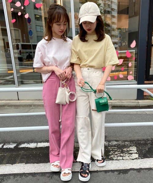 one after another NICE CLAUP（ワンアフターアナザーナイスクラップ）の「オーガニックコットンn刺しゅうTee（Tシャツ/カットソー・レディース・オフホワイト/ブラック系その他/グリーン/イエロー系その他/ベビーピンク・FREE）」の21枚目の写真