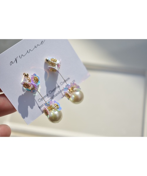 tone(トーン)の「【aruune】flower×pearl/ピアス(MA)(ピアス(両耳用)・レディース・ホワイト・FREE)」の1枚目の写真
