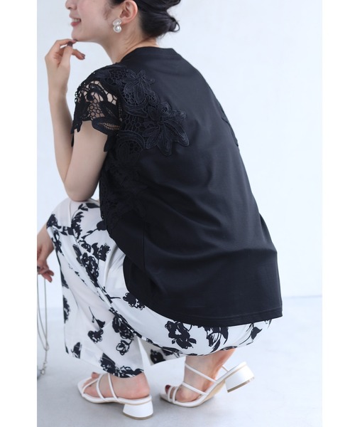 cawaii(カワイイ)の「着ればエレガント増し花レース袖Tシャツ(Tシャツ/カットソー・レディース・ホワイト/グリーン/ブラック/バイオレット/ストライプ・FREE)」の17枚目の写真