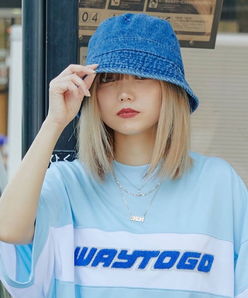 atmos pink（アトモスピンク）の「atmos pink デニム バケットハット（ハット・メンズ・ライトブルー/ブルー・FREE）」の2枚目の写真