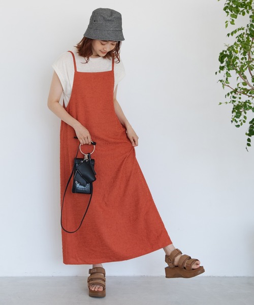 Crisp（クリスプ）の「クリンクルキャミワンピース（ワンピース・レディース・オレンジ/グリーン/アイボリー・FREE）」の5枚目の写真