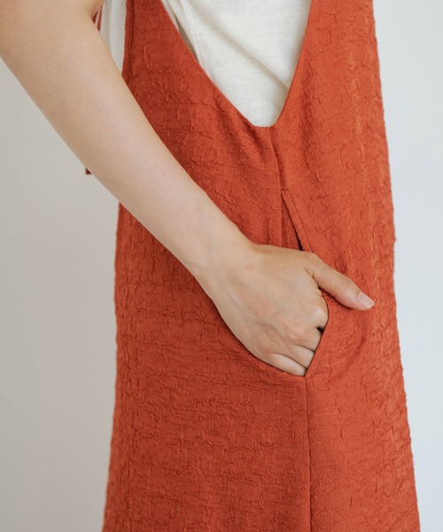 Crisp（クリスプ）の「クリンクルキャミワンピース（ワンピース・レディース・オレンジ/グリーン/アイボリー・FREE）」の10枚目の写真