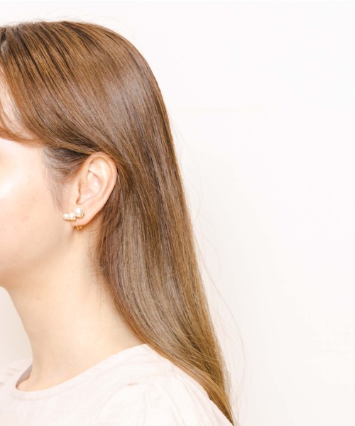 flower（フラワー）の「フローパールイヤリング（イヤリング・レディース・ゴールド・FREE）」の3枚目の写真
