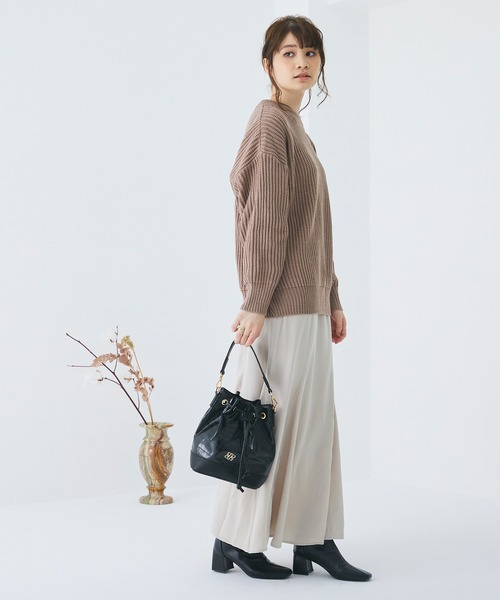 ROYAL PARTY（ロイヤルパーティー）の「ROYAL PARTY (ロイヤルパーティー) 巾着ショルダーバッグ クロコ RPT-B074（ショルダーバッグ・レディース・ベージュ/ブラック/グリーン・FREE）」の4枚目の写真