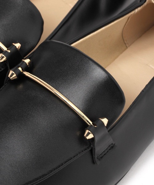 LAKOLE（ラコレ）の「ビットギャザーローファー / 352610（ローファー・レディース・ブラック/ブラウン/アイボリー・MEDIUM/LARGE/SMALL）」の9枚目の写真