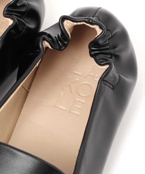 LAKOLE（ラコレ）の「ビットギャザーローファー / 352610（ローファー・レディース・ブラック/ブラウン/アイボリー・MEDIUM/LARGE/SMALL）」の11枚目の写真