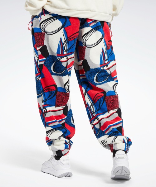 Reebok(リーボック)の「クラシックス ウィンター パンツ / Classics Winter Pants(その他パンツ・メンズ・ブルー/ブラック・LARGE/MEDIUM/X-LARGE/SMALL/XXX-LARGE/XX-LARGE/X-SMALL)」の5枚目の写真