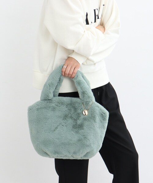 SHOO・LA・RUE（シューラルー）の「◆フェイクファートート（トートバッグ・レディース・ブラウン系1/ダークグレー/サンドベージュ/ライトグリーン/アイボリー/グレー・00）」の6枚目の写真