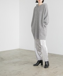 yuw | サテンテーパードパンツ　165773(その他パンツ)