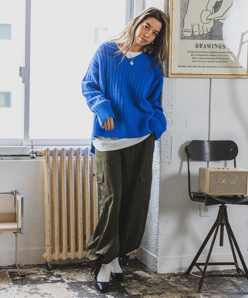 BAYFLOW（ベイフロー）の「ワイドリブＶネックニットプルオーバー（ニット/セーター・レディース・グリーン/ピンク/ブルー/オフホワイト/チャコールグレー・FREE）」の13枚目の写真